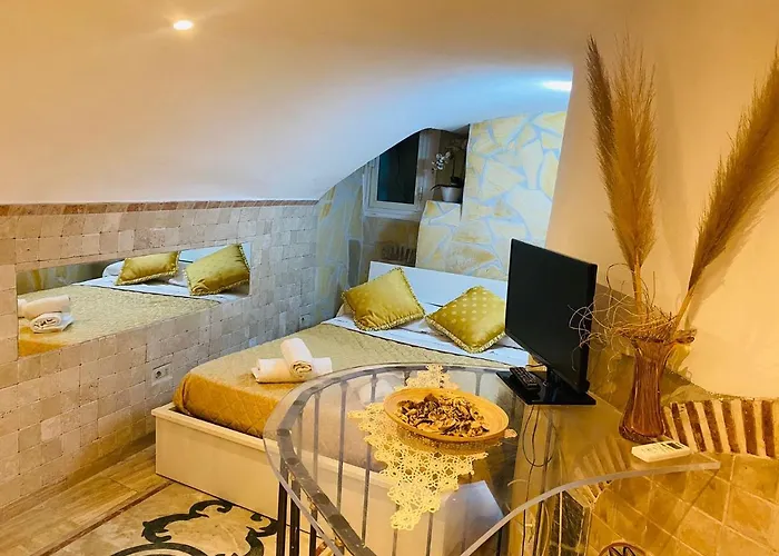 Apartment Ancient Mansion