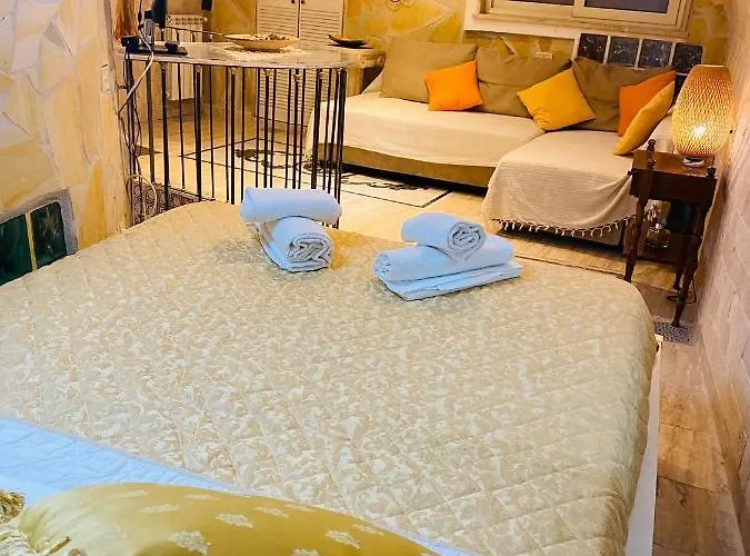 Ancient Mansion * Rom